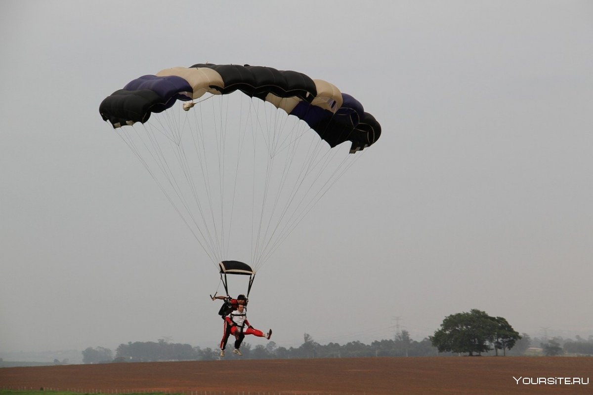Парамотор с парашютом
