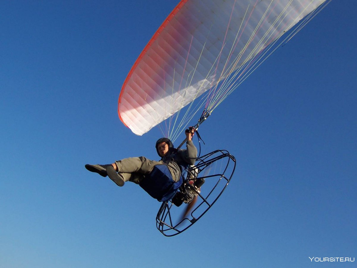 Летающий парашют с мотором