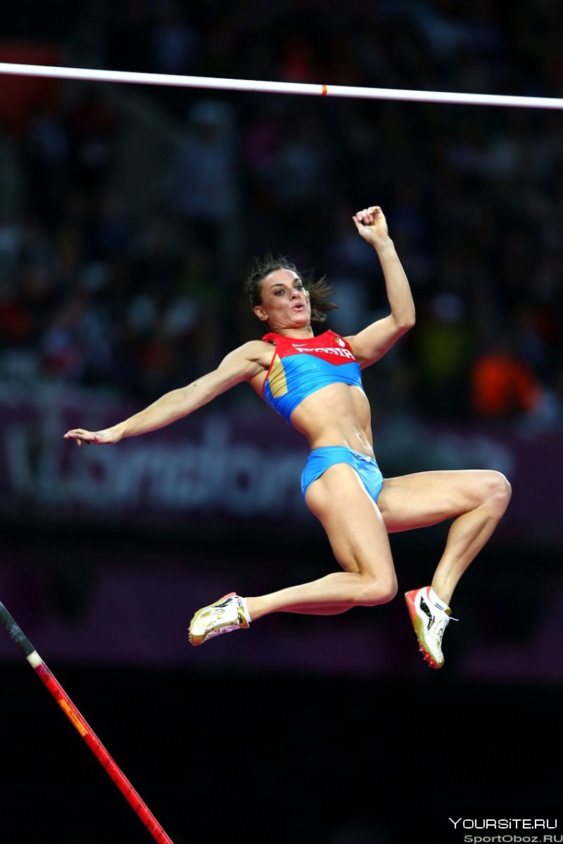 Елена Исинбаева в прыжке