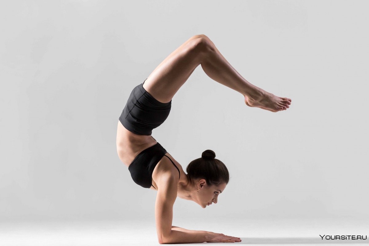 Пинча Маюрасана Скорпион