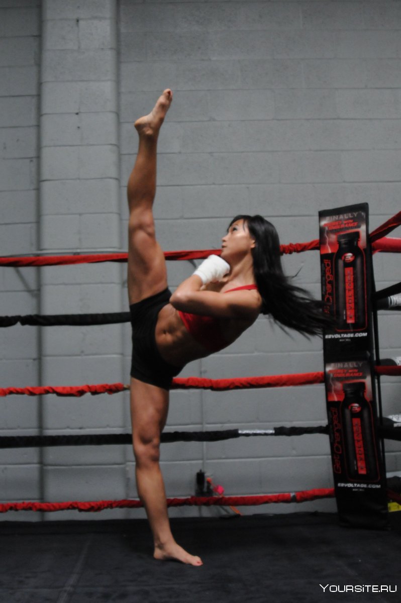 Michelle Waterson Karate