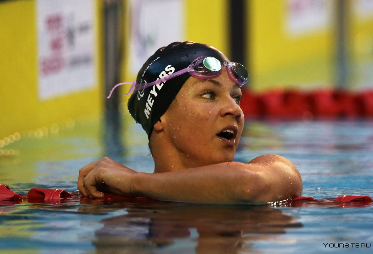 Пловчиха Карина Беляева