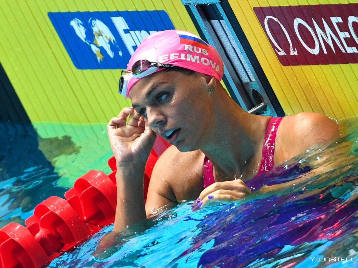 Пловчиха Юлия Ефимова