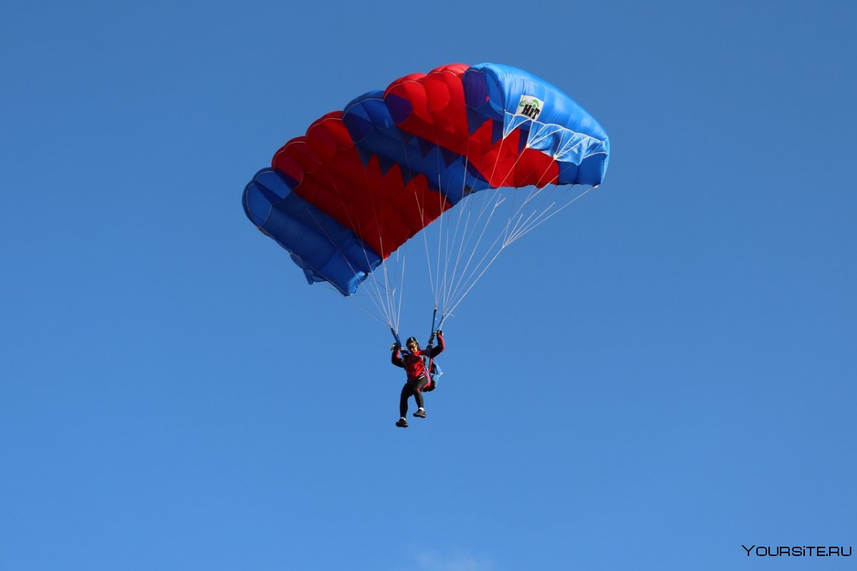 Парные прыжки с парашютом