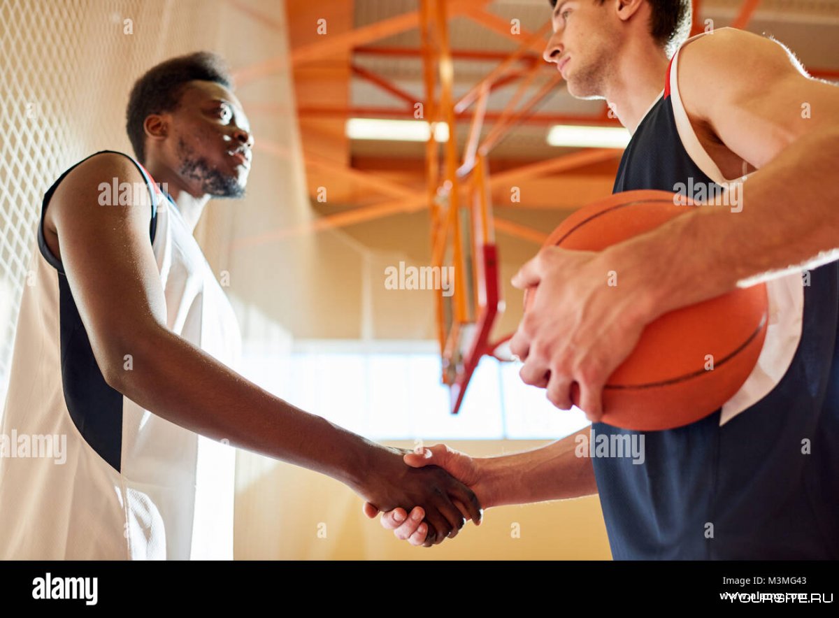 Рукопожатие баскетболистов