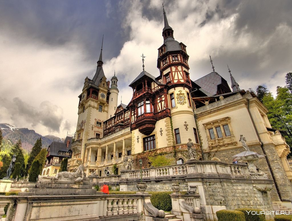 Замок Пелес в Румынии