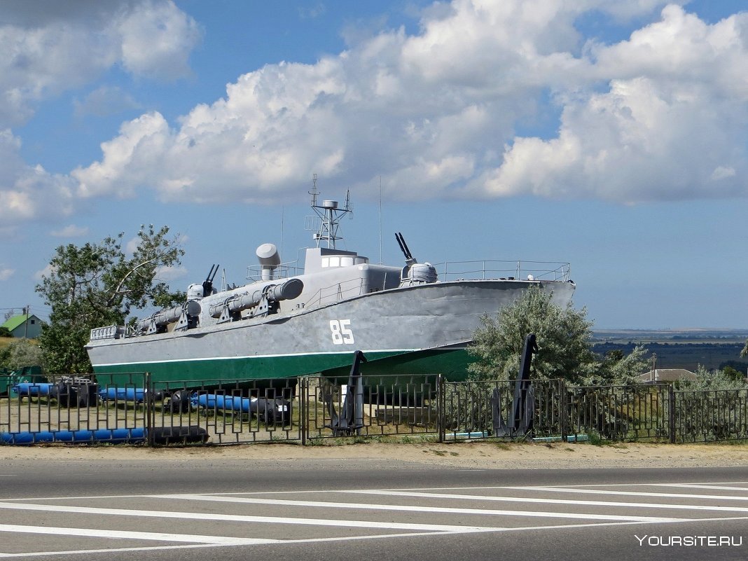 Памятник торпедный катер Севастополь