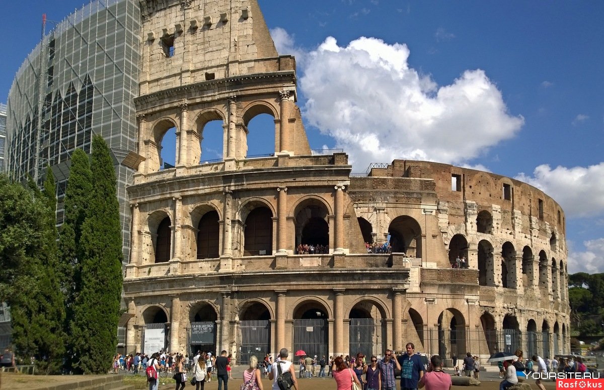 Башня в Риме Колизей