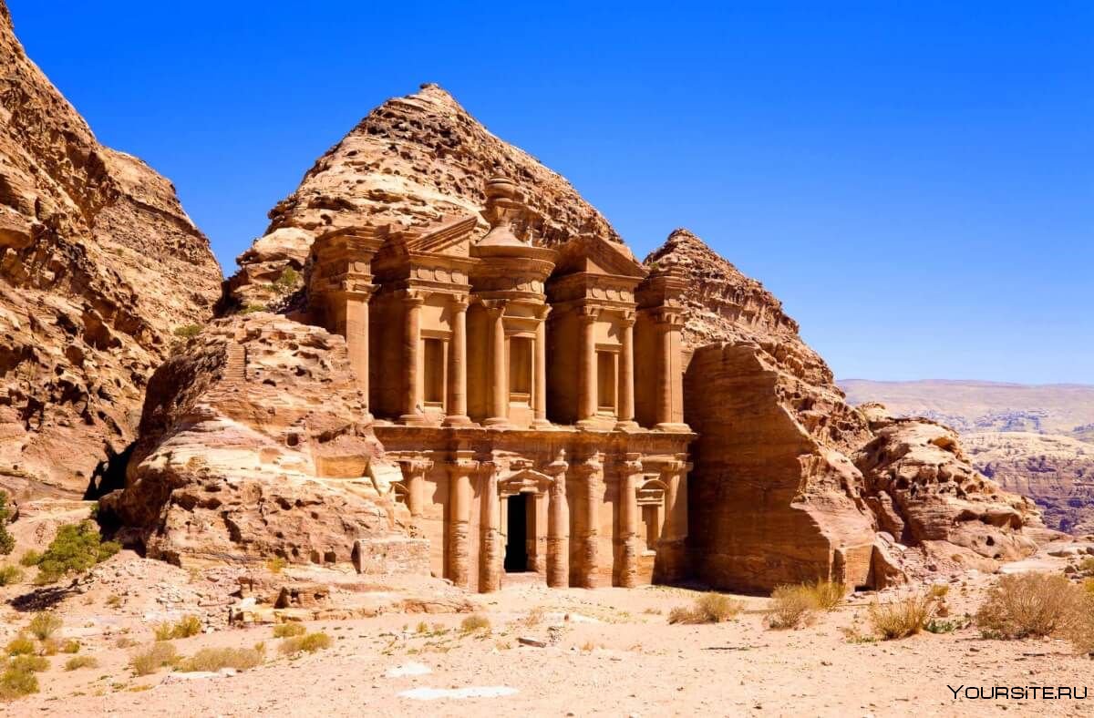 Храм Петра в Иордании