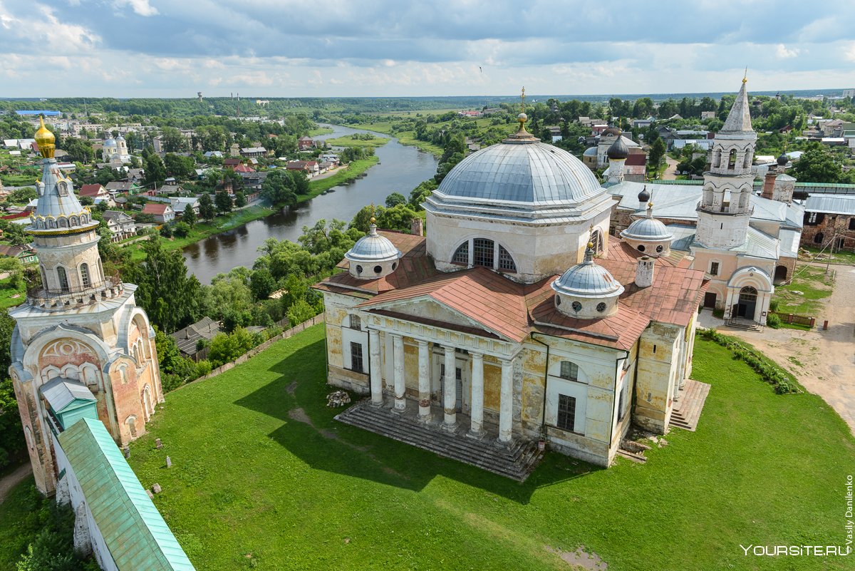 Новоторжский Борисоглебский монастырь