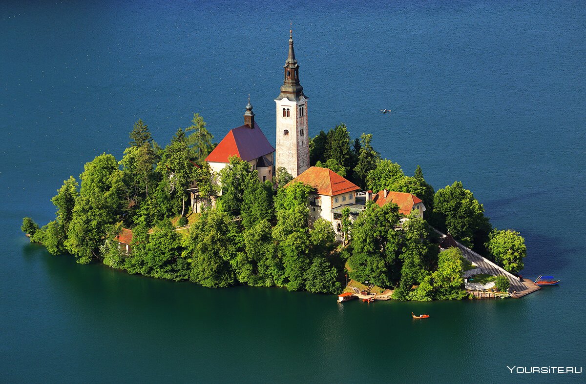 Словения остров на озере Блед
