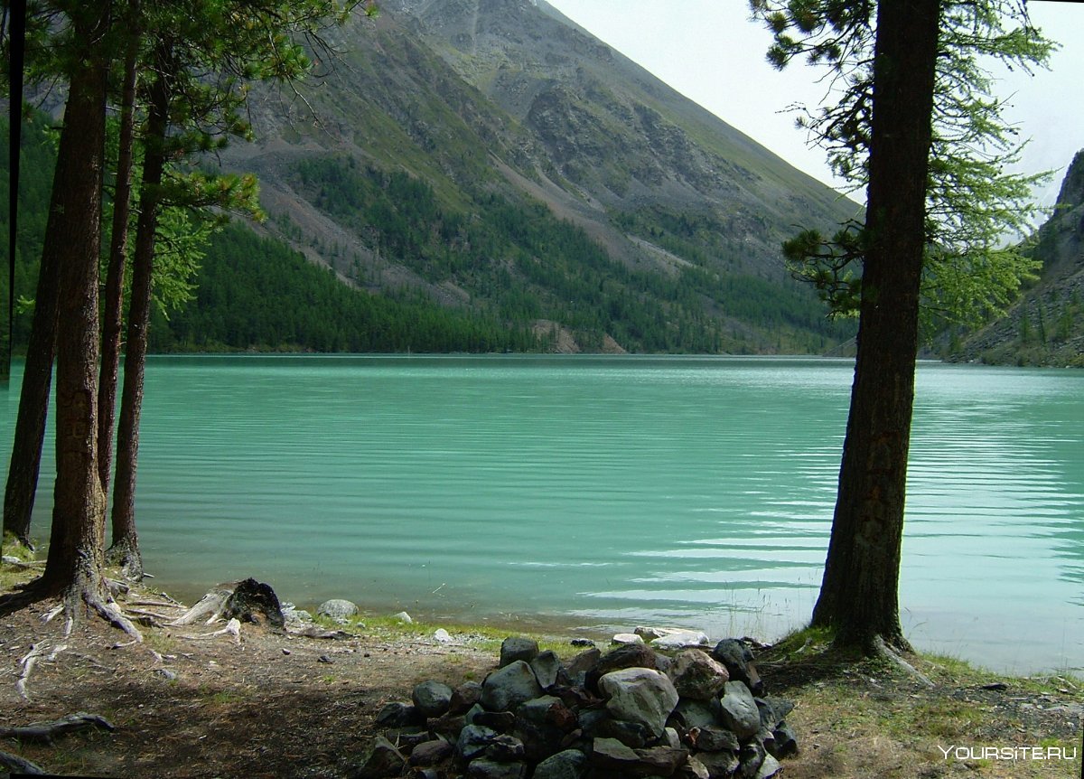 Озеро ая горный Алтай