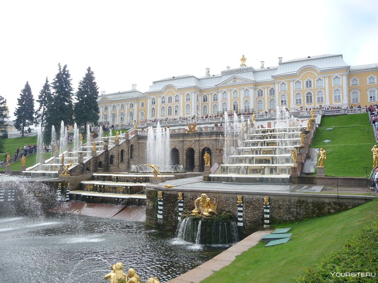 Большой дворец в Петергофе (1747-1752)