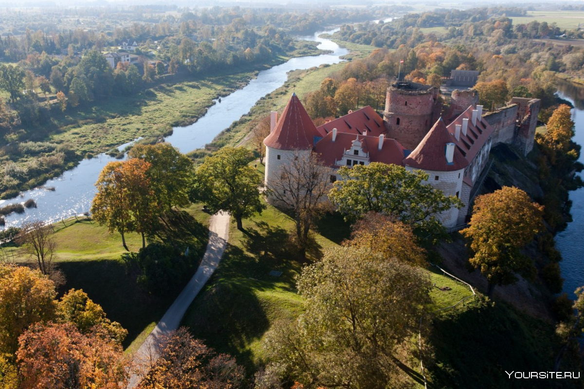 Бауский замок Литва