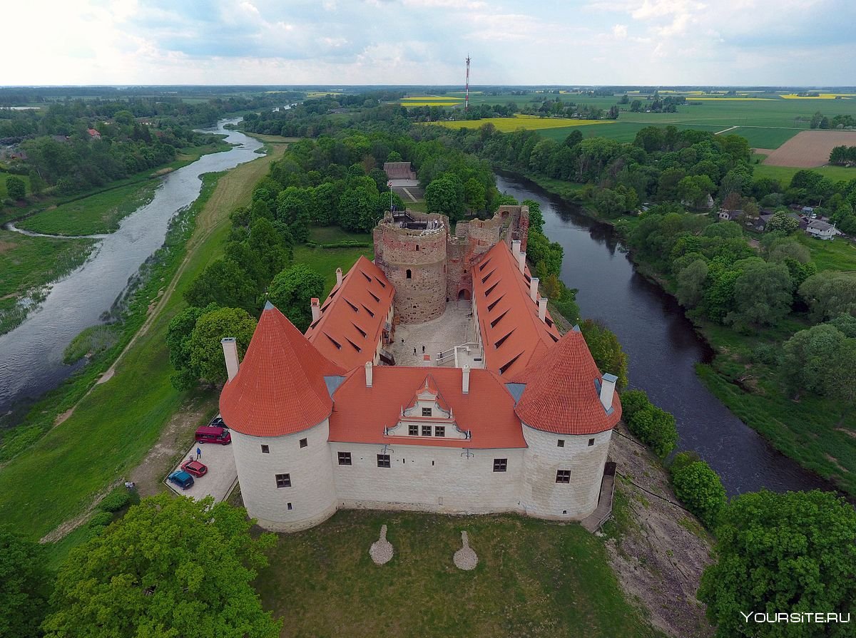 замок в латвии