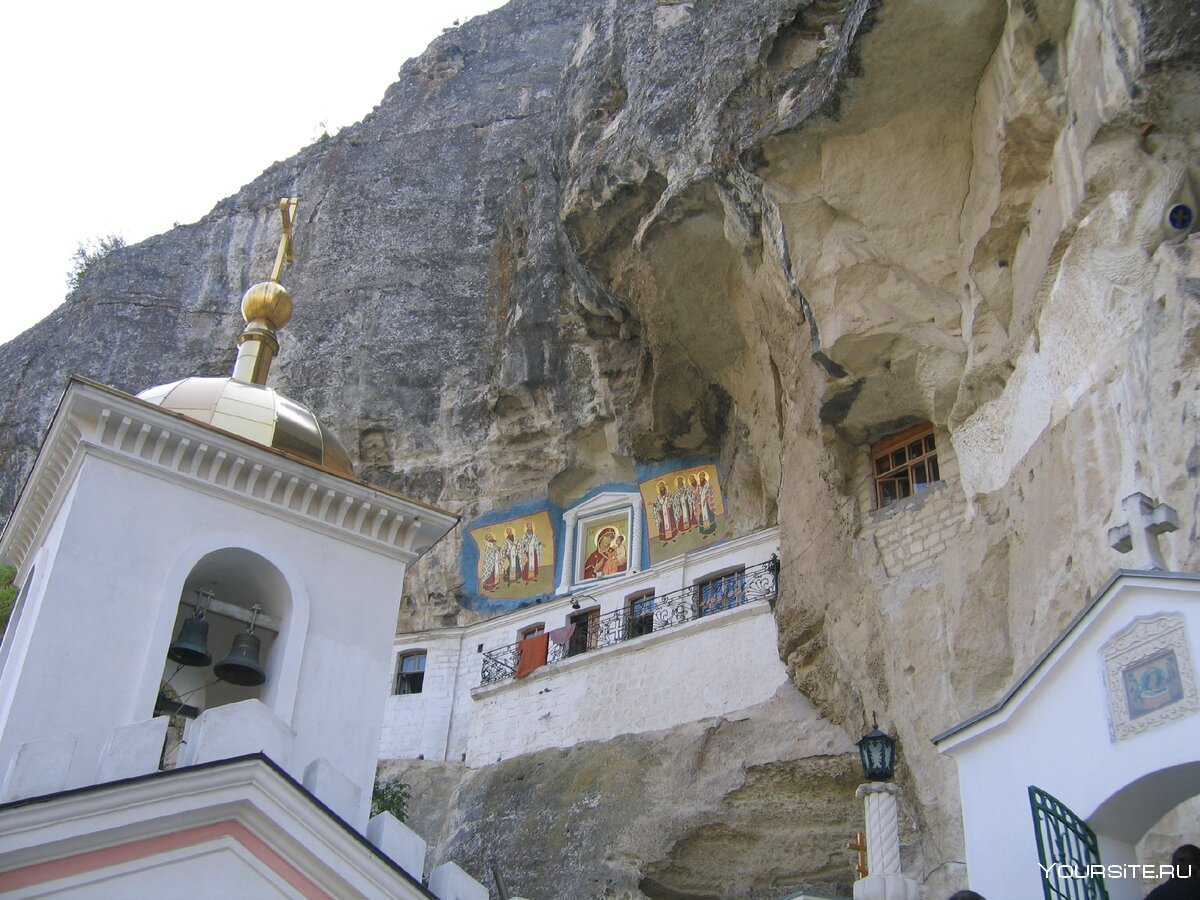 Тепе-Кермен пещерный город в Крыму