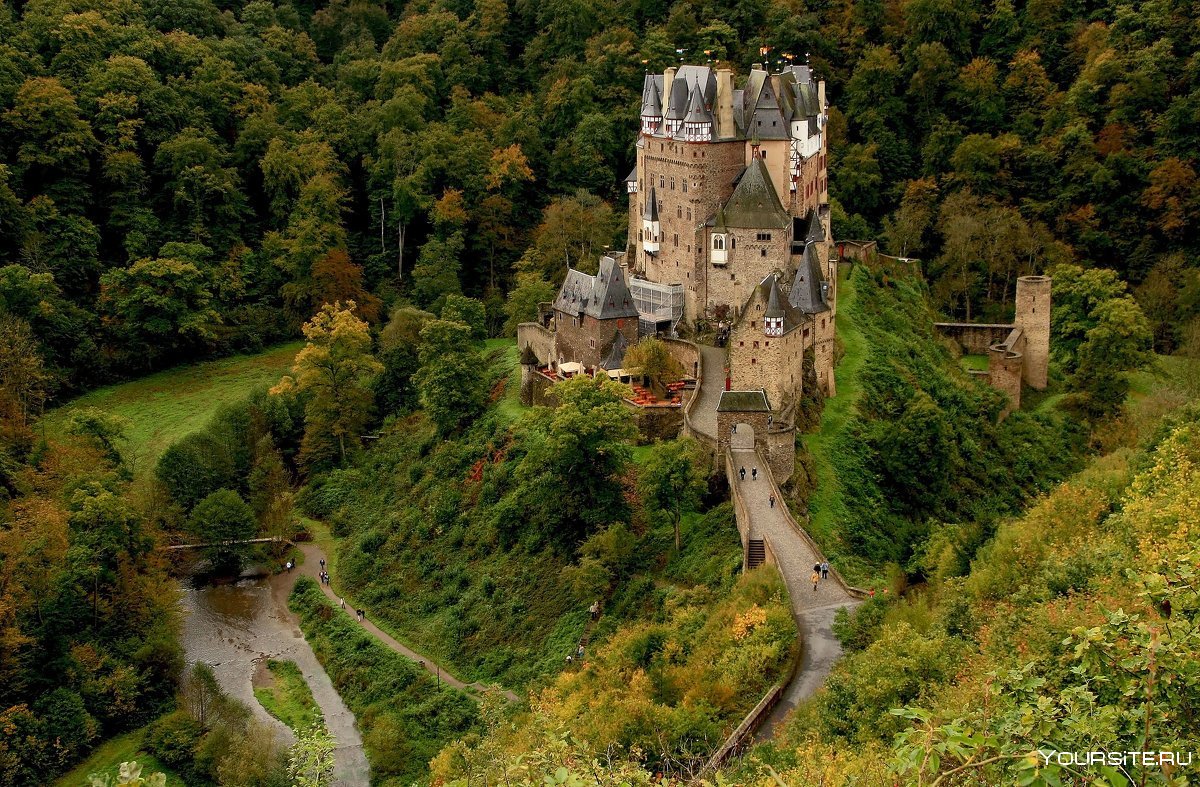 Долина Рейна замок Эльц
