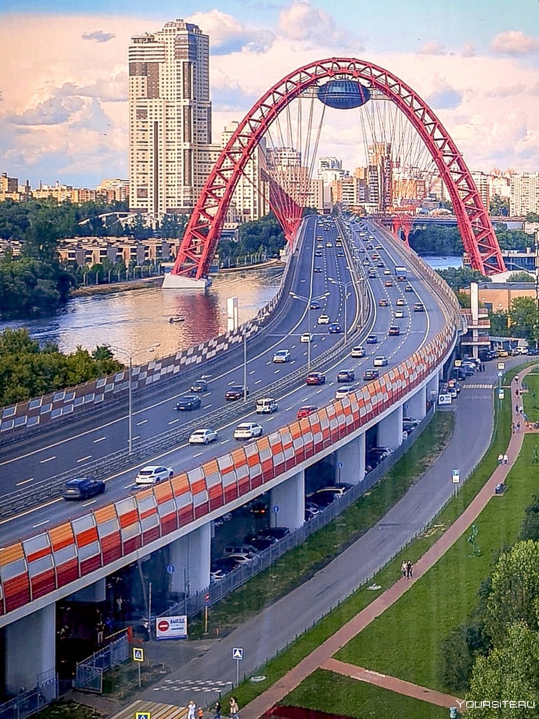 ресторан над мостом в москве
