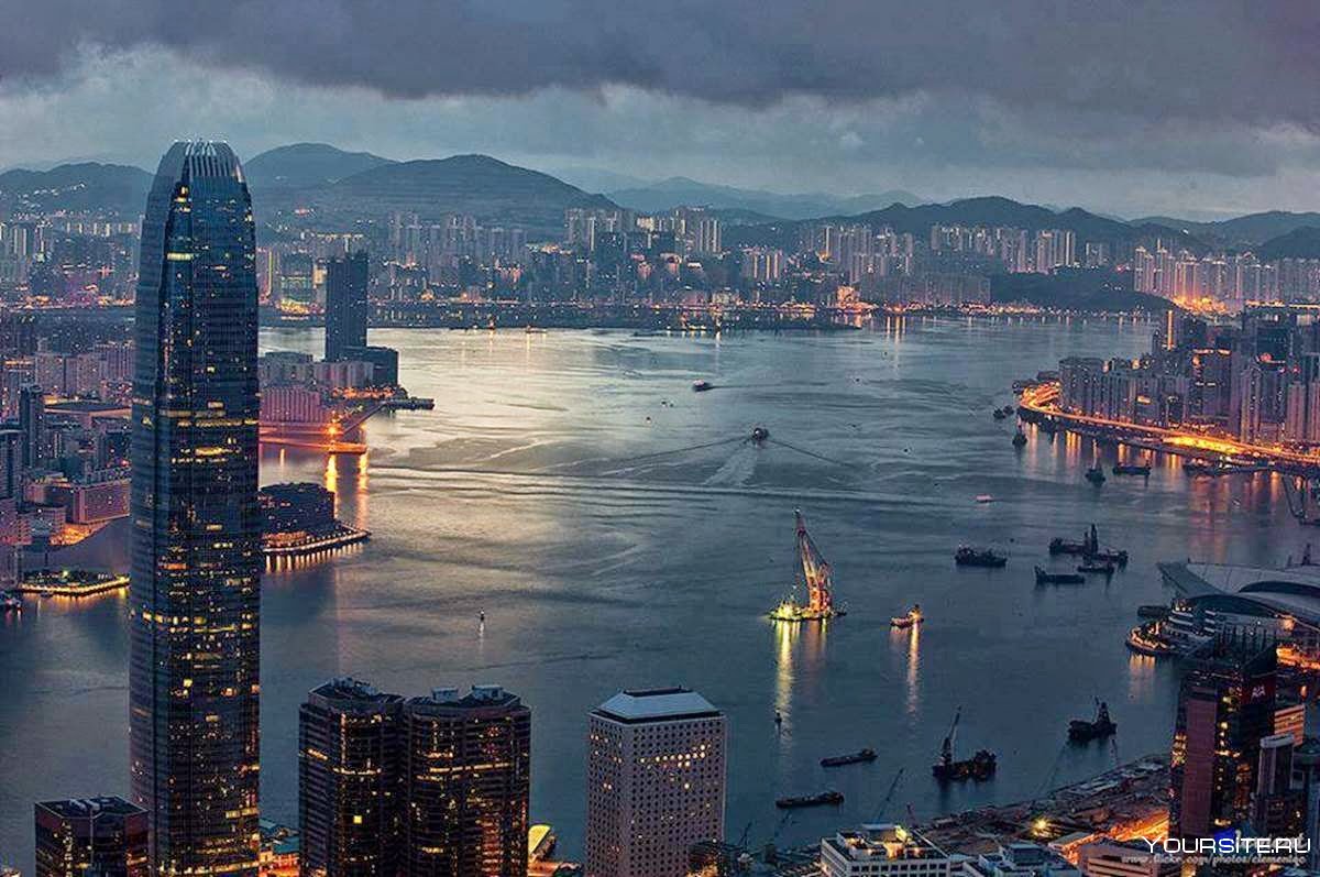 Ночная набережная Гонконга