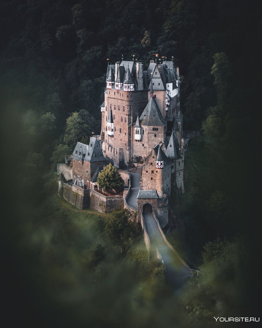 Замок Эльц Долина реки Эльцбах Германия