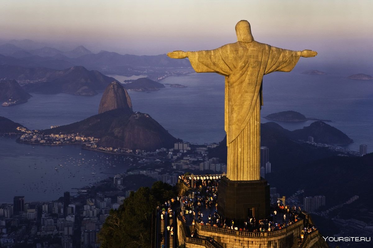 Южная Америка статуя Христа