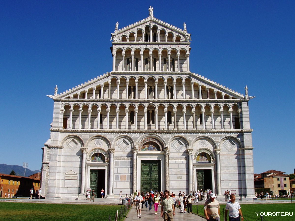 Пизанский собор Италия романский стиль