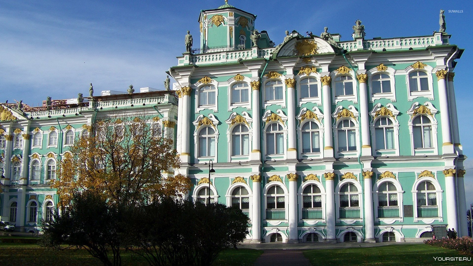 Что сейчас находится в зимнем дворце. Санкт-Петербург Эрмитаж зимний дворец. Эрмитаж зимний дворец. Растрелли архитектура зимний дворец.
