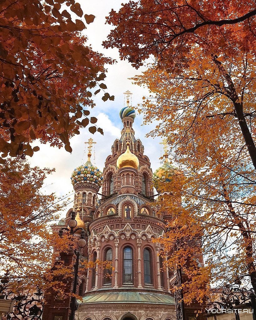 Крестовоздвиженский собор Петербург осень