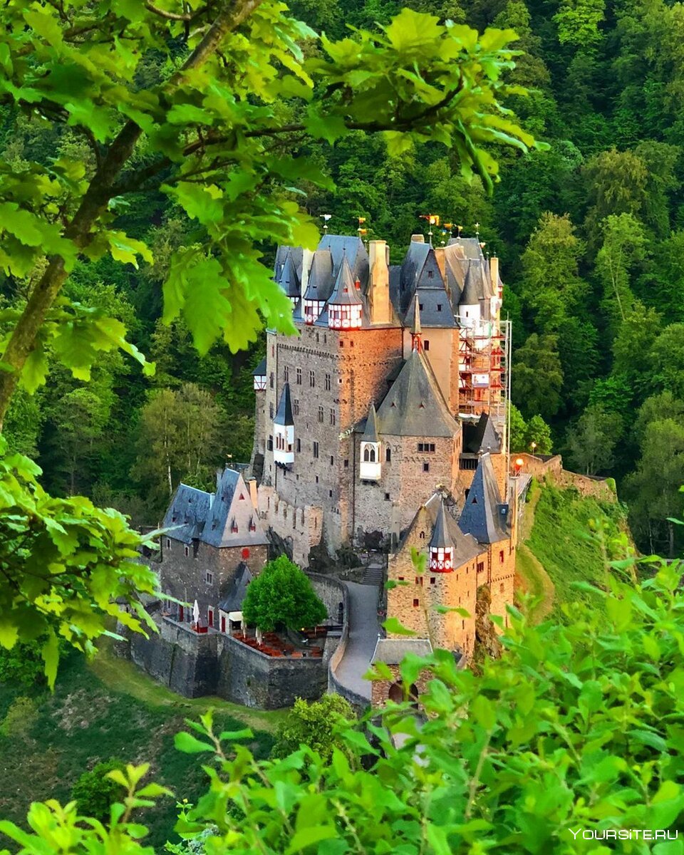 Замок Эльц, Германия средневековые замки