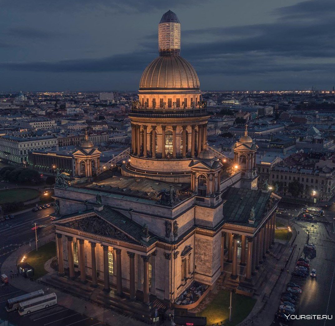 Санкт-Петербург Исаакиевский собор вертикально
