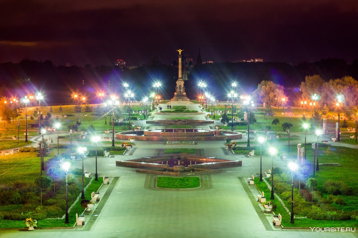 Ярославль парк ночью