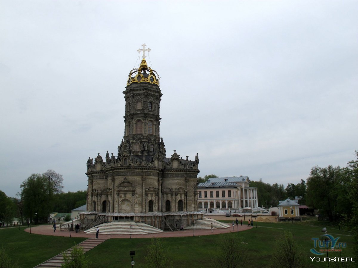 Знаменская Церковь в Дубровицах Московская область