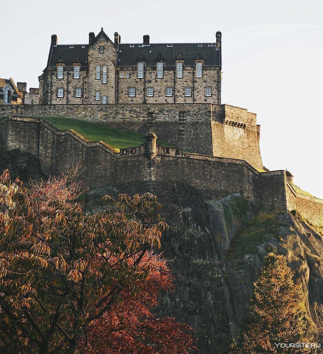 Мрачный Эдинбургский замок
