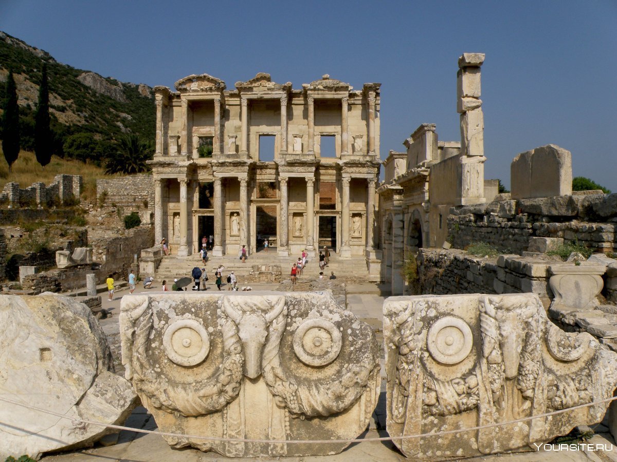 Амфитеатр в Эфесе