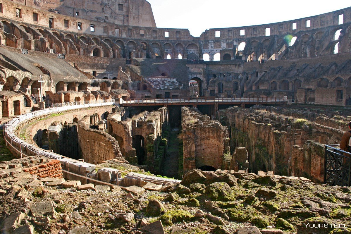 Римский театр Колизей