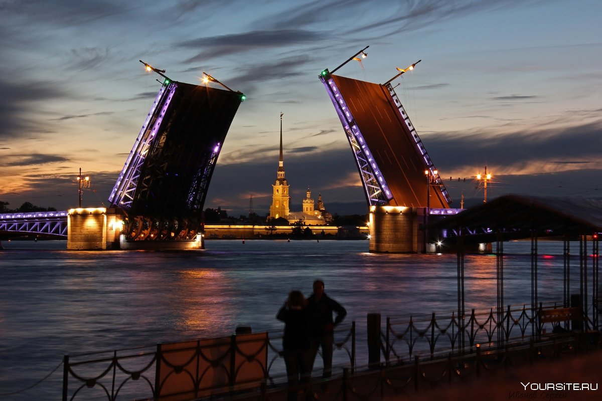 Белые ночи в Санкт-Петербурге Дворцовый мост