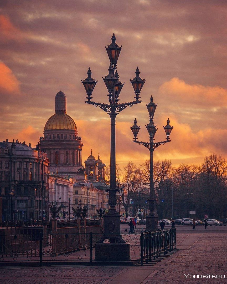 Исаакиевская площадь Санкт-Петербург осень