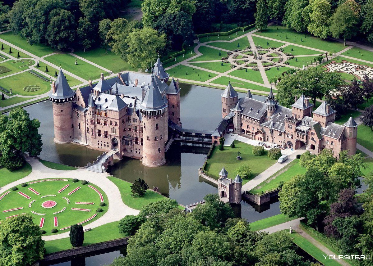 Замок в Голландии де Хаар