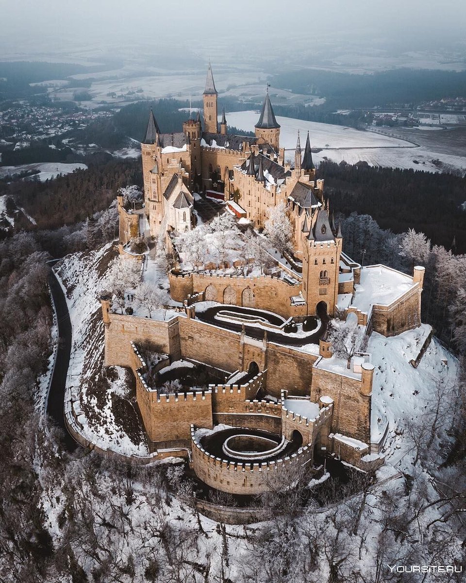 Замок Гогенцоллерн зима