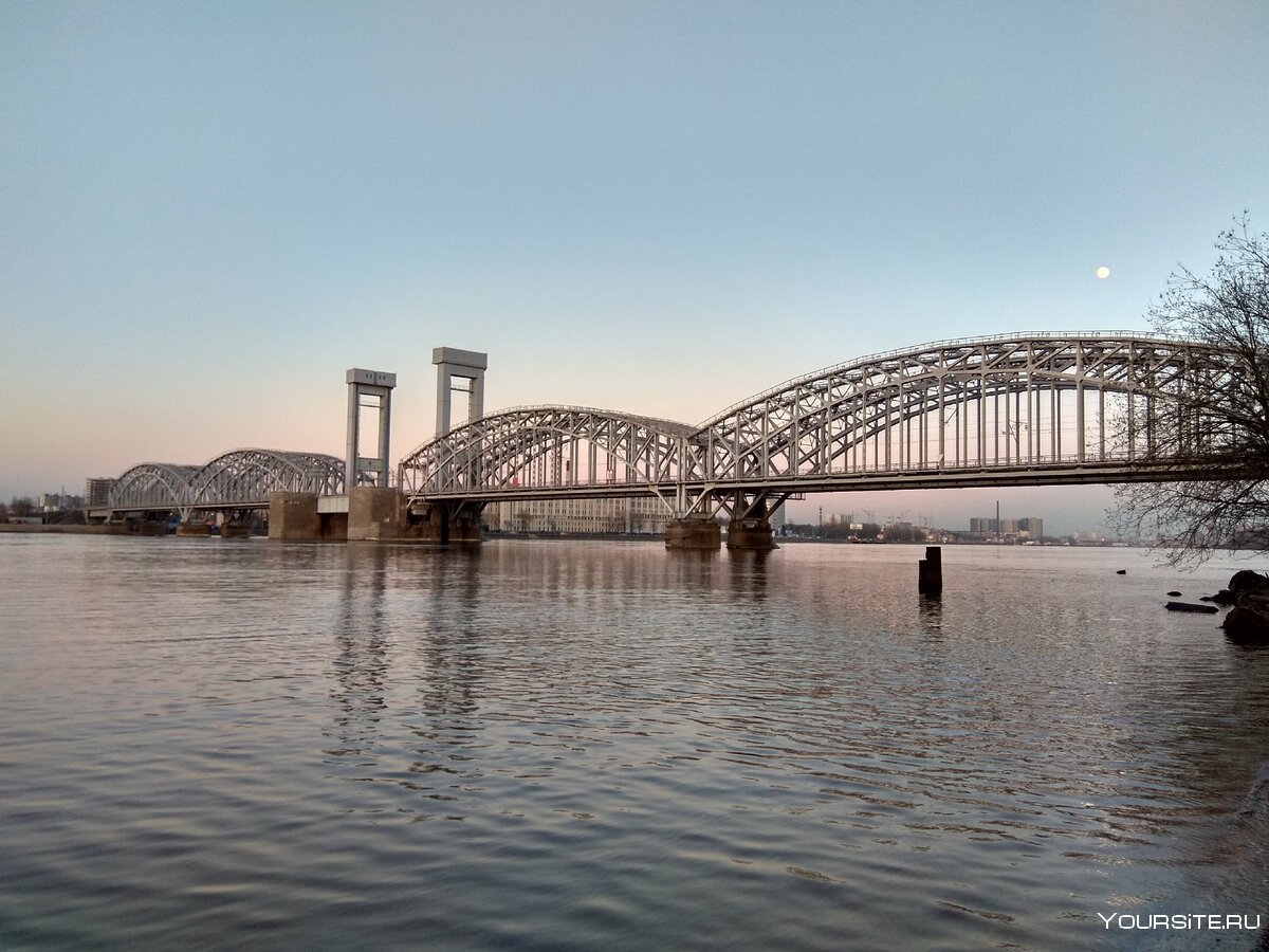 Невский район Железнодорожный мост