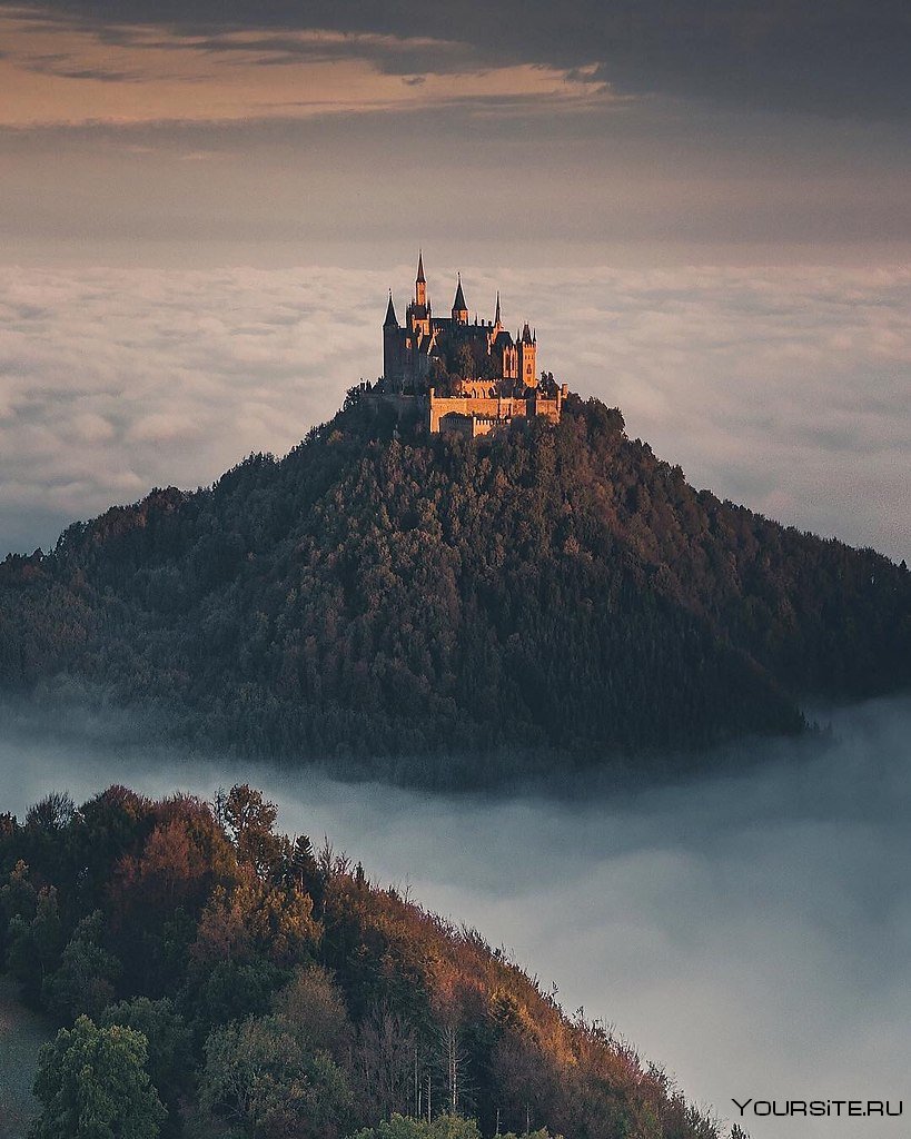 Сказочный остров в тумане. Замок Гогенцоллерн, Германия