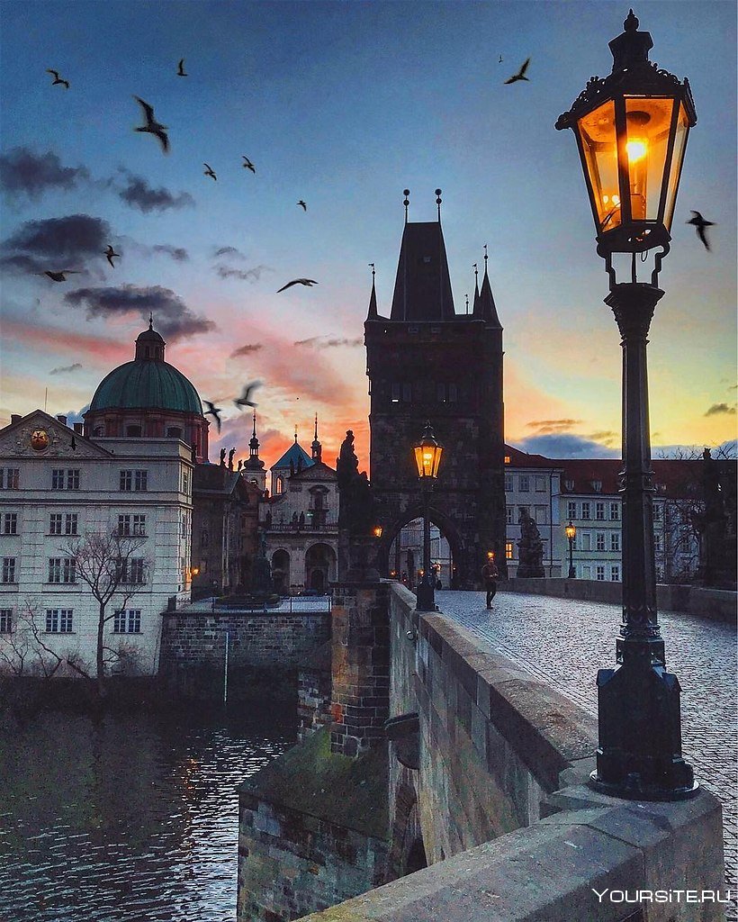 Прага Карлов мост ночь