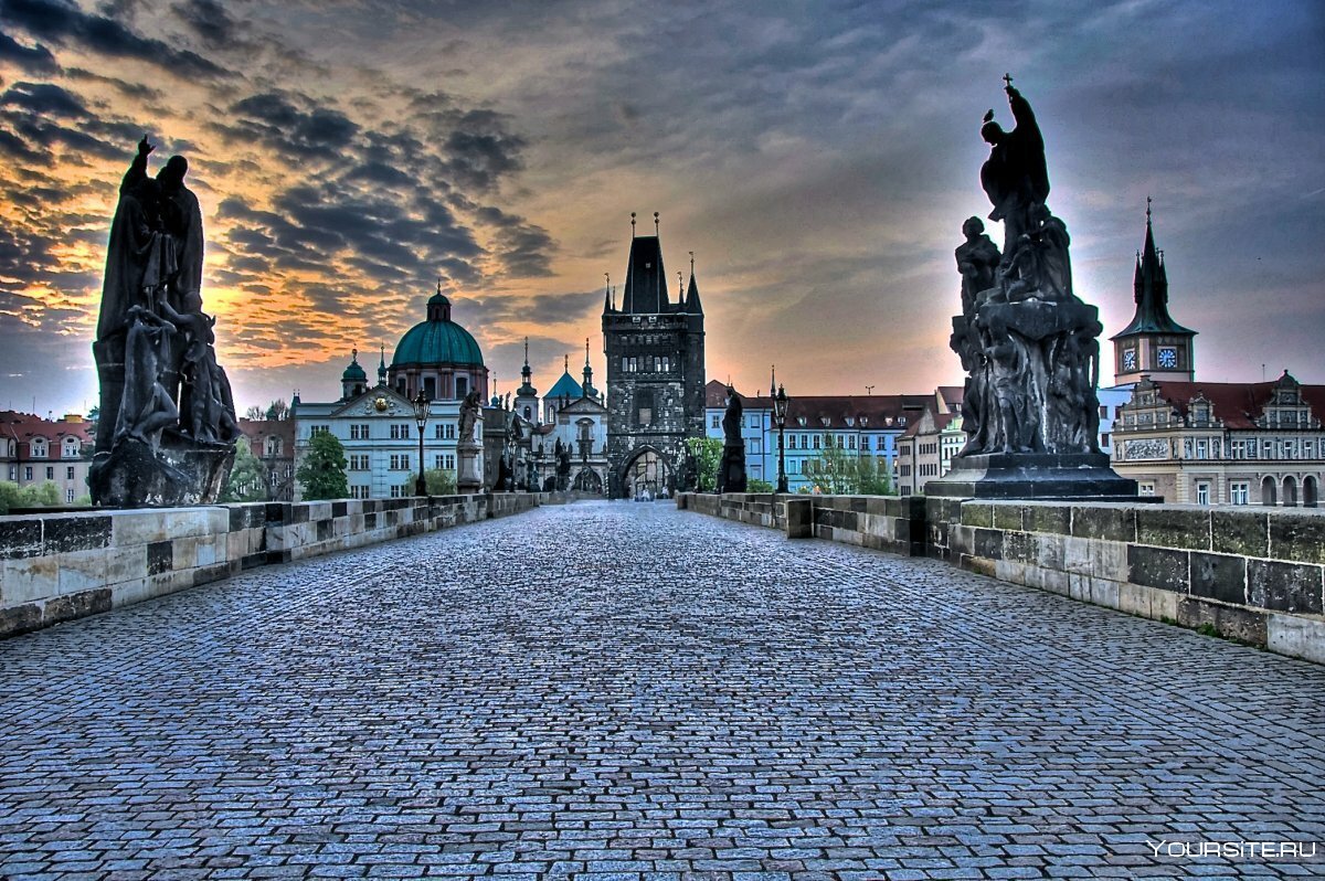 Прага мост Карлов арка