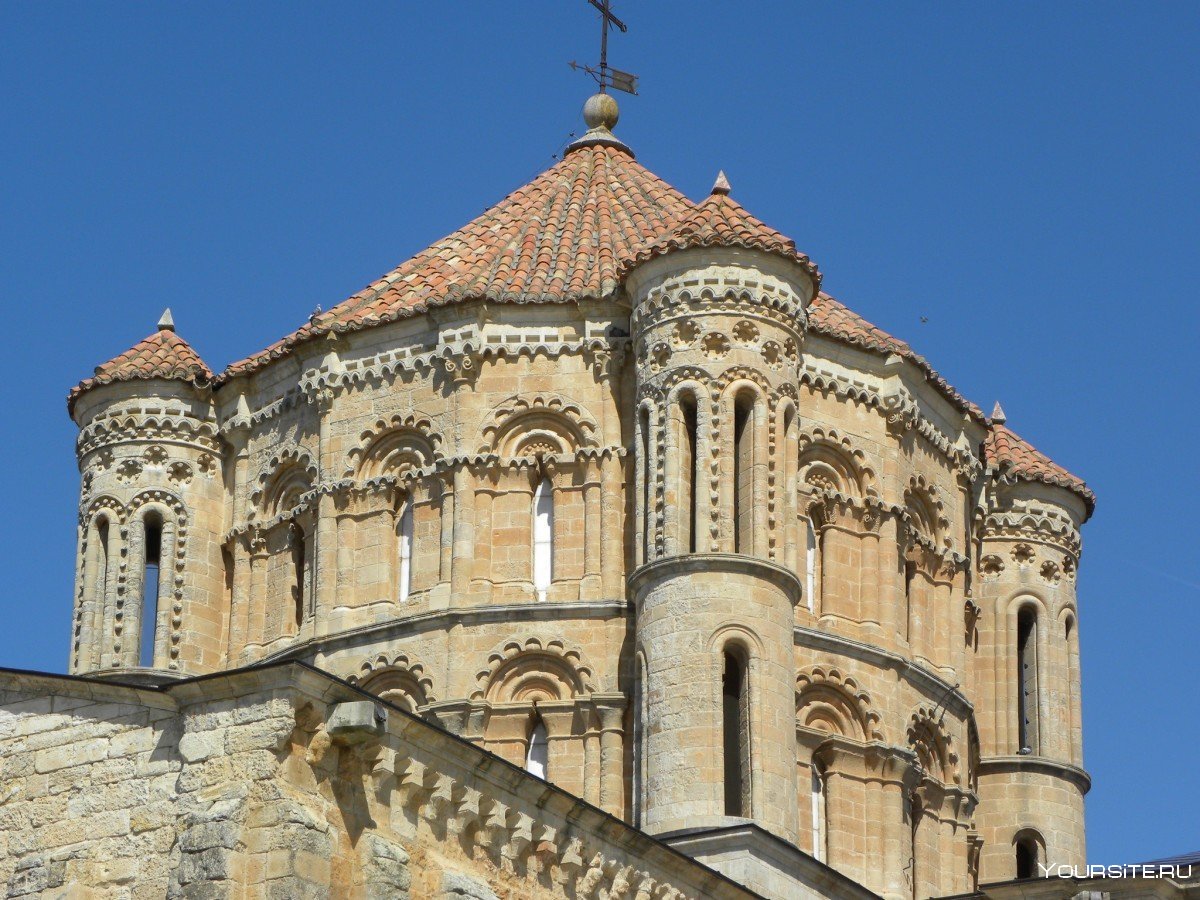 Романский собор Византийский