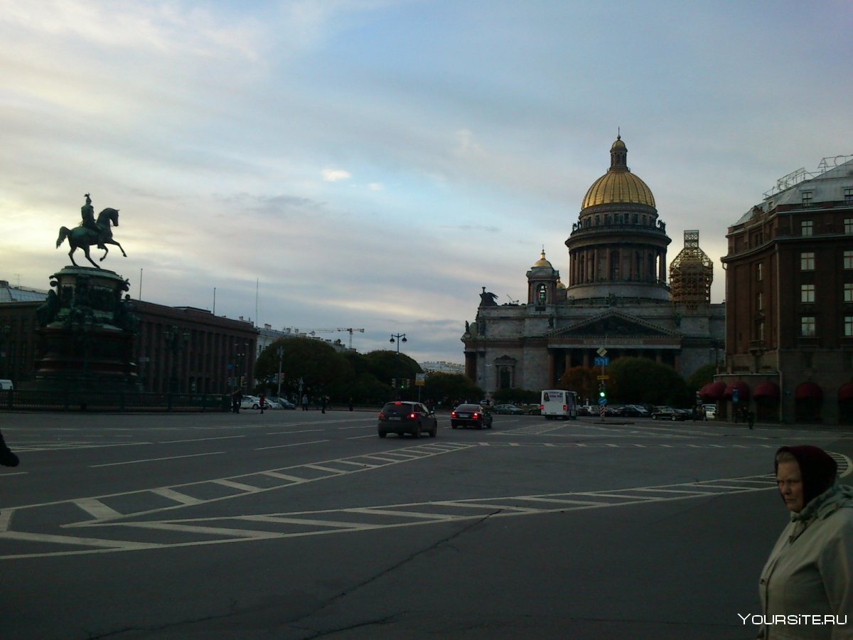 Исаакиевский сквер в Санкт-Петербурге