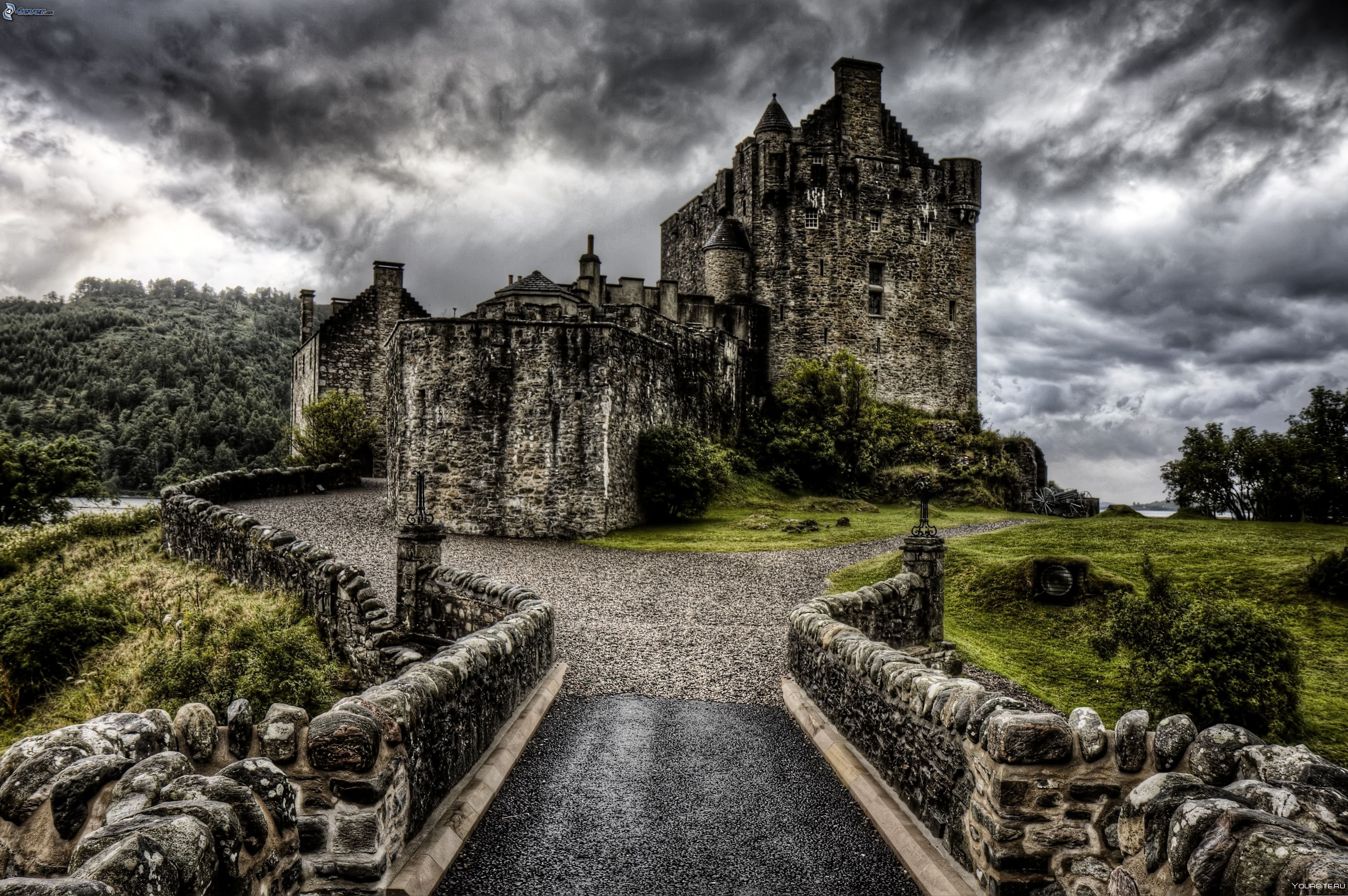 Старинный замок веков был. Замок Лейнстоун._Шотландия_. Замок Эмброуз Шотландия. Замок Кастл Шотландия. Эйлен Донан Шотландия.
