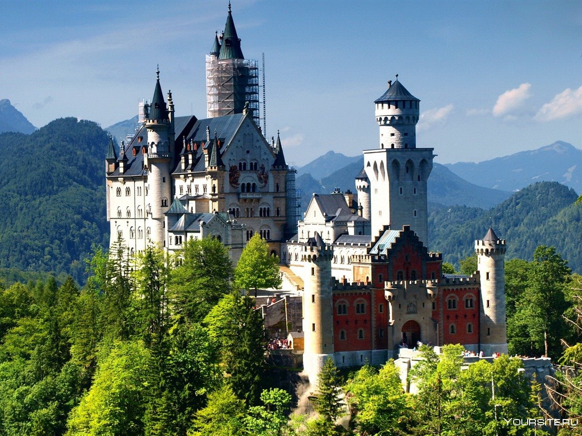Замок на границе Германии и Австрии
