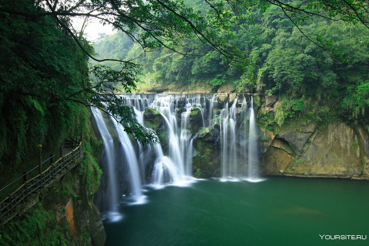 Водопад Шифен Тайвань фото