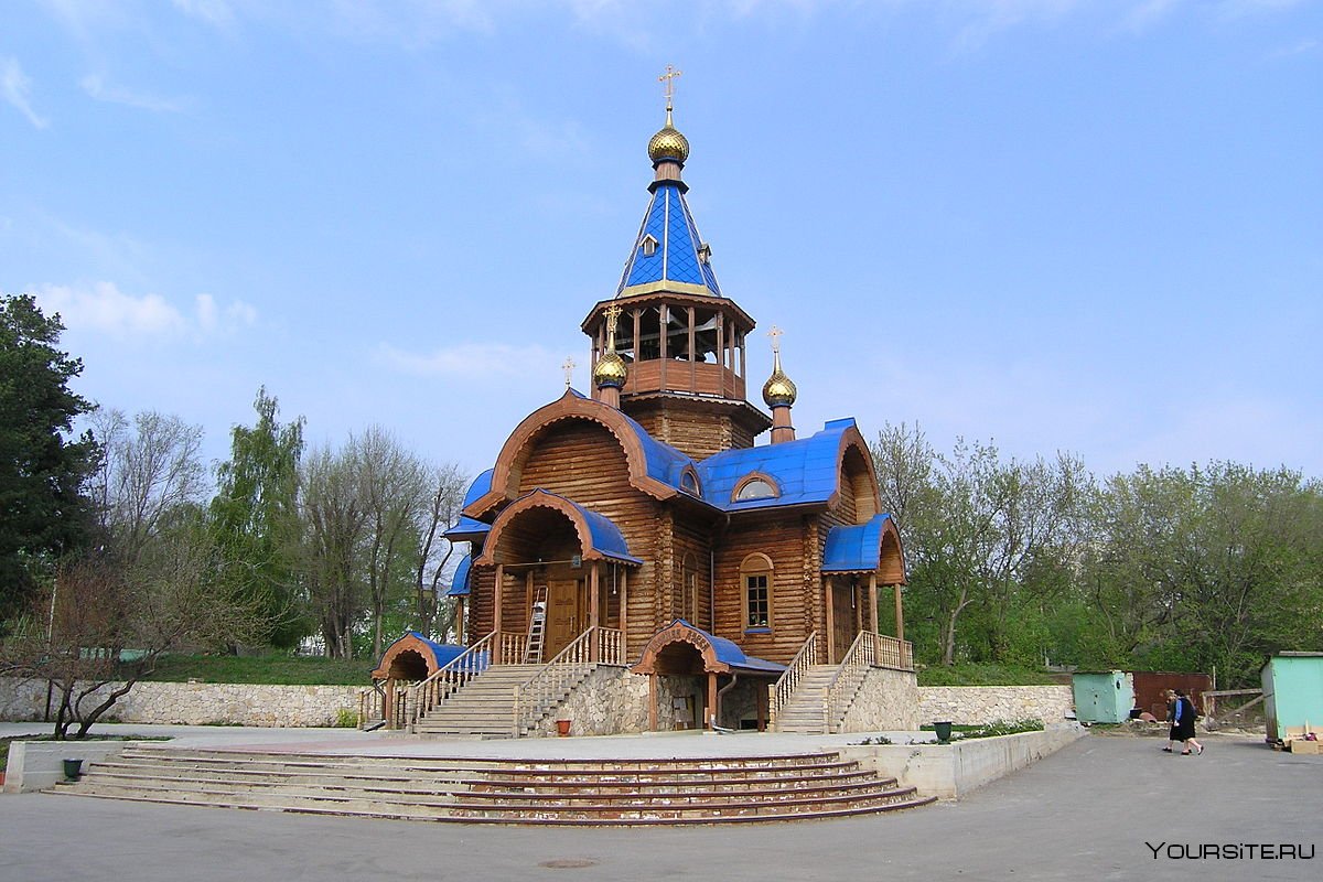 Церковь на революционной Тольятти