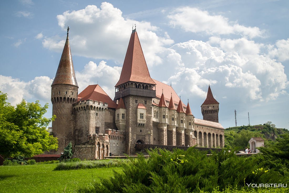 Замок корвинов румыния